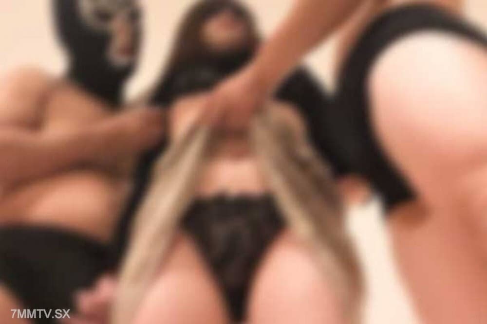 FC2-PPV-4813045 Stunning Pregnant Wife & Playful 3P Uncensored